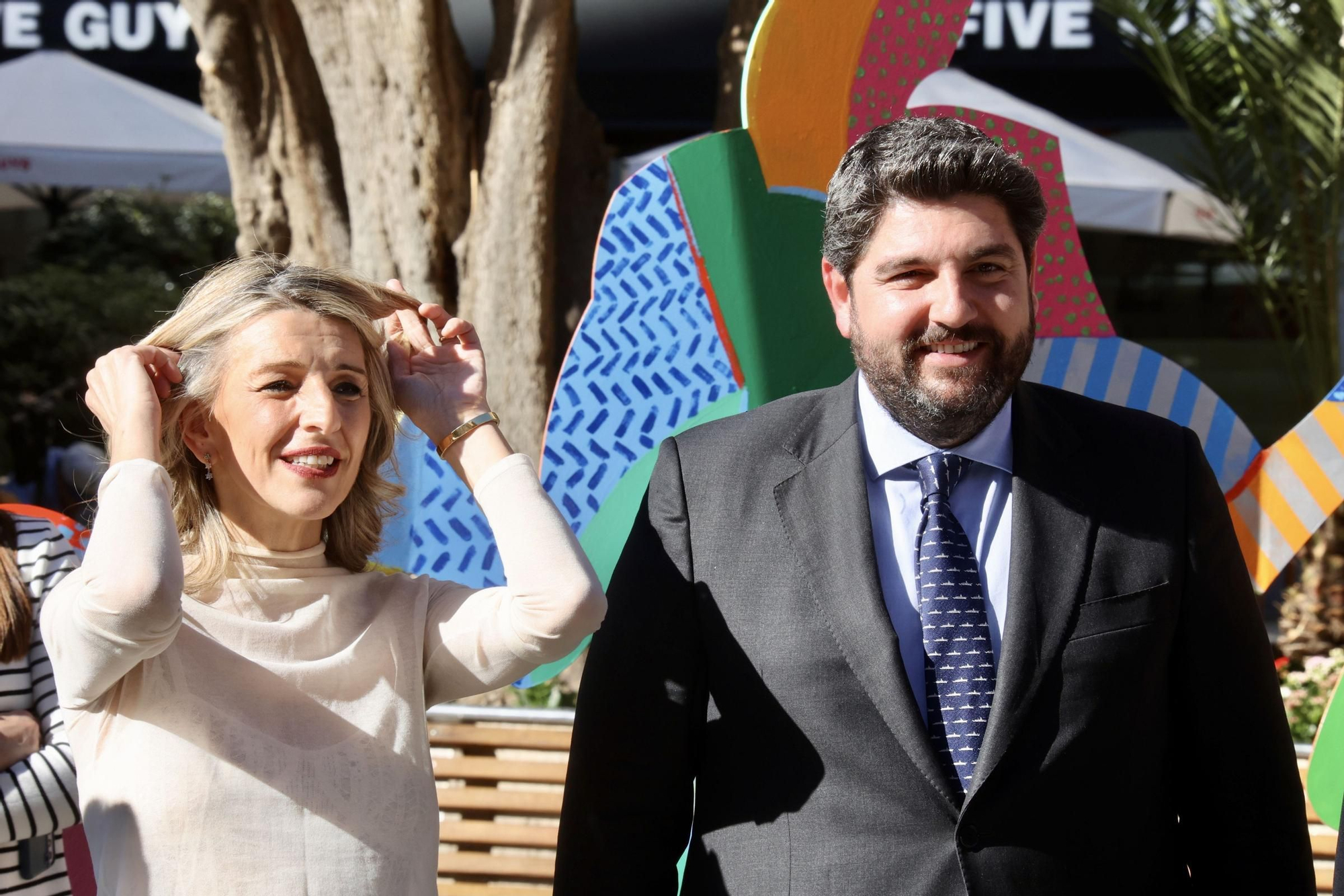 La inauguración de la obra de Gabarrón para conmemorar que Murcia es Capital Española de la Economía Social, en imágenes