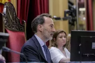 Gabriel Le Senne, nuevo presidente del Parlament balear con los votos de PP y Vox: "¡Vivan las Islas Baleares y Visca Espanya!"