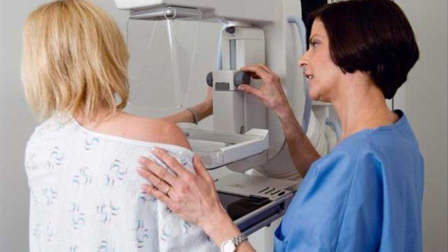 La mamografía es esencial para la mujer