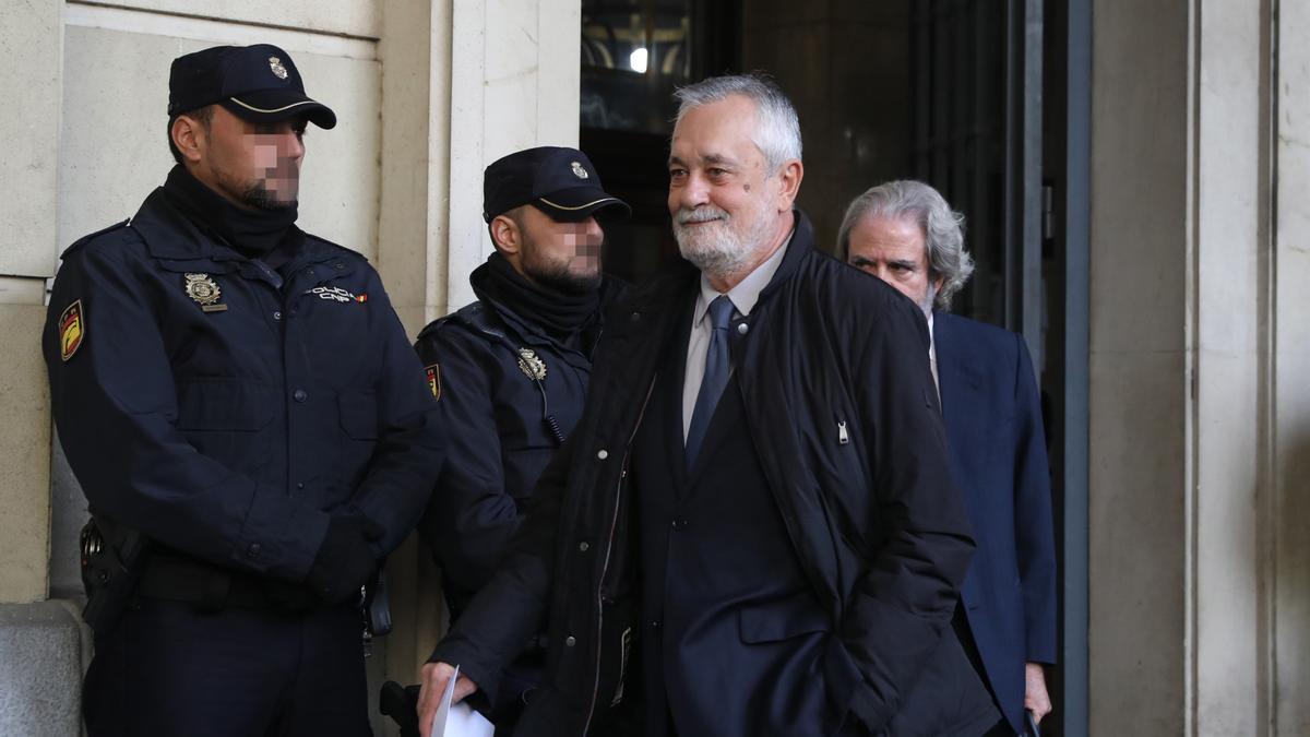 El ex presidente de la Junta José Antonio Griñán en la Audiencia de Sevilla