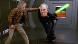 Captura de la escena en la que Trump se mofa de Bloomberg parodiando una mítica lucha en ’Star Wars’.