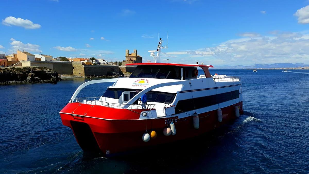 Cruceros Kontiki fue pionera en el transporte marítimo en la provincia