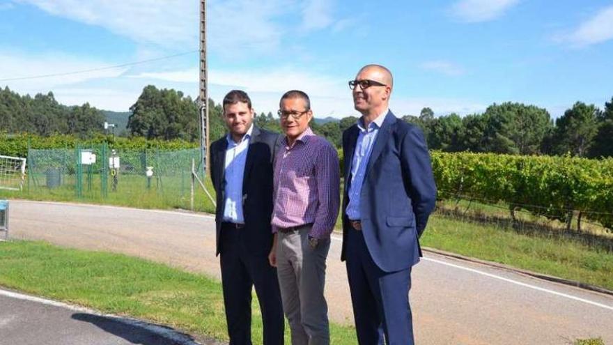 Antón Fonseca, adjundo a la dirección; Emilio Rodríguez, director técnico; y Enrique Costas, director.