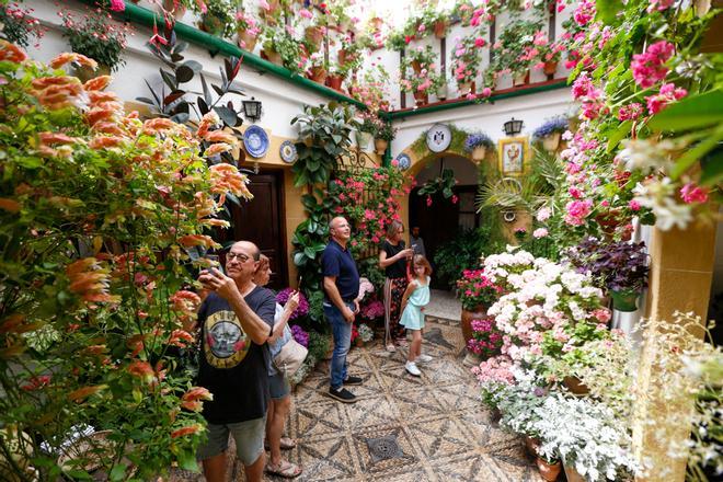 Los patios de Santa Marina y San Agustín, en imágenes