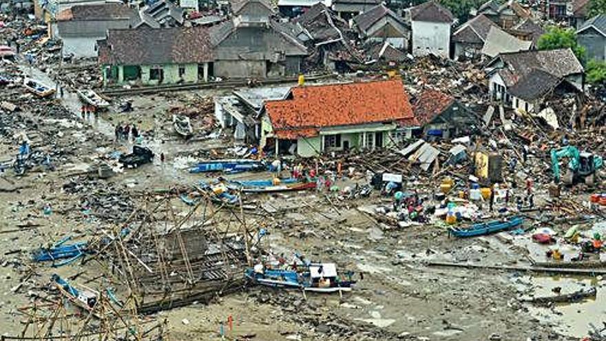 Vista aèria d&#039;una zona devastada pel tsunami.