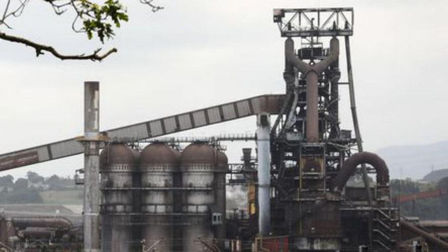 Zapico (IU) exige al Gobierno central garantizar la siderurgia integral en Asturias “con Mittal o sin Mittal”
