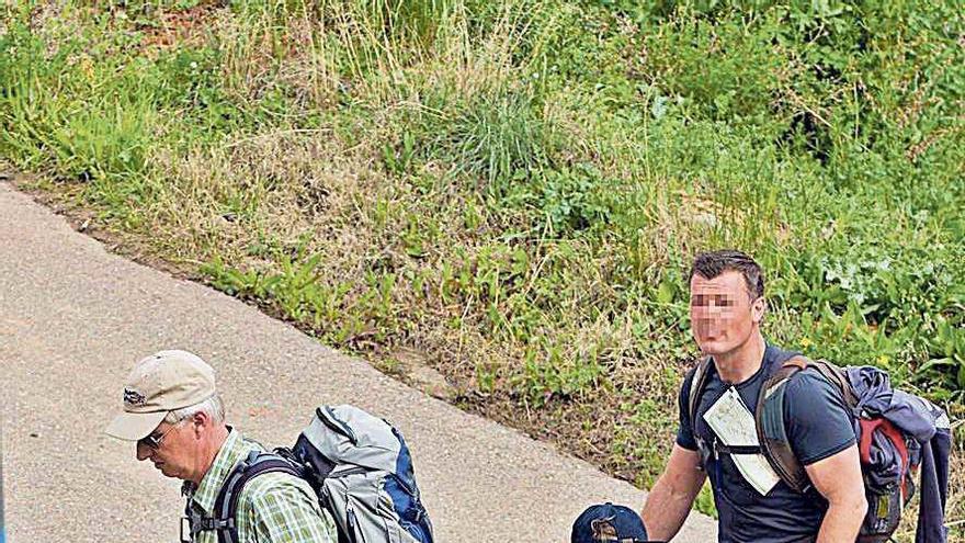 El rey Felipe de Bélgica durante una caminata.