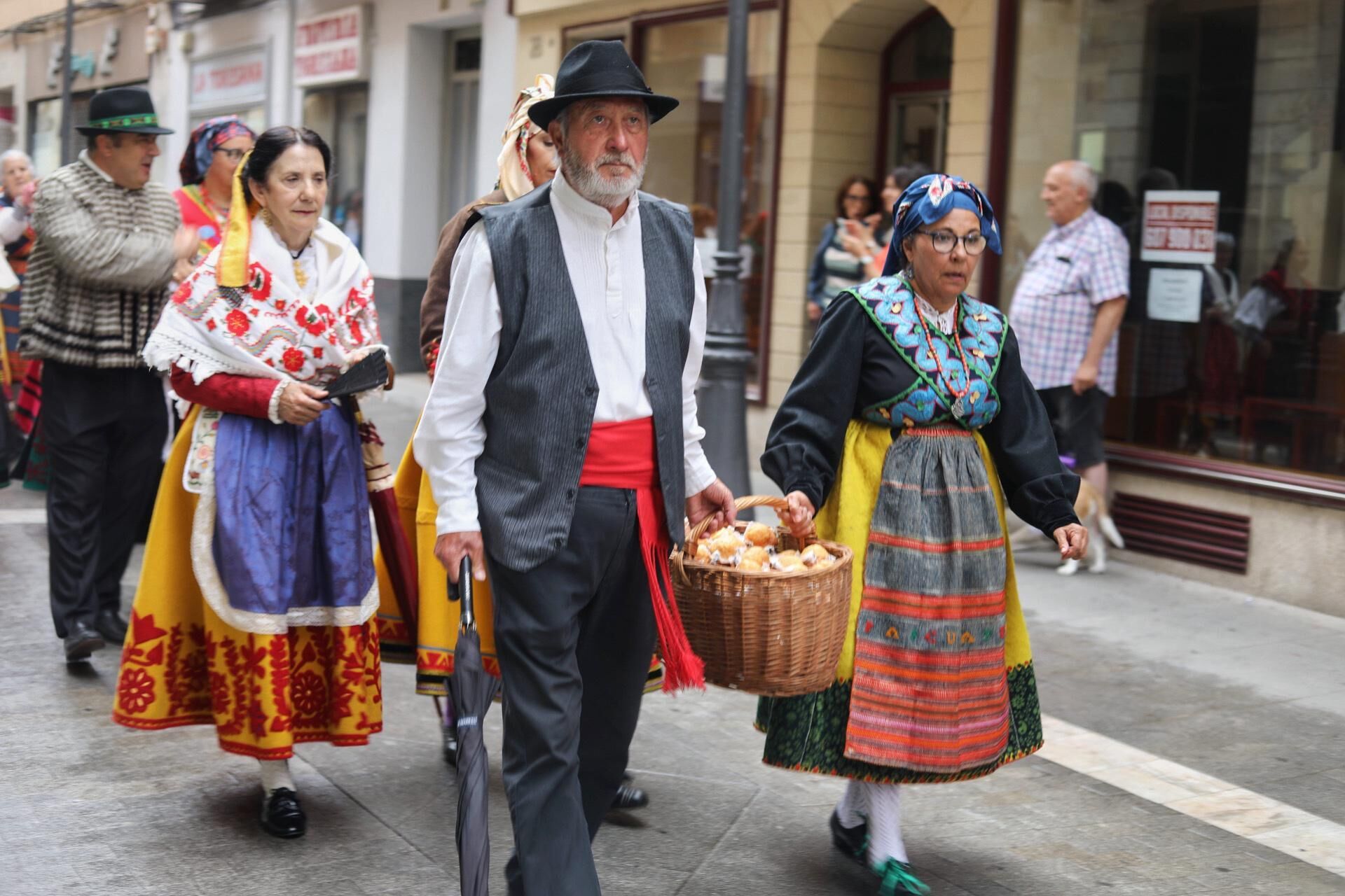 GALERÍA | Desfile de indumentaria tradicional de Zamora en San Pedro