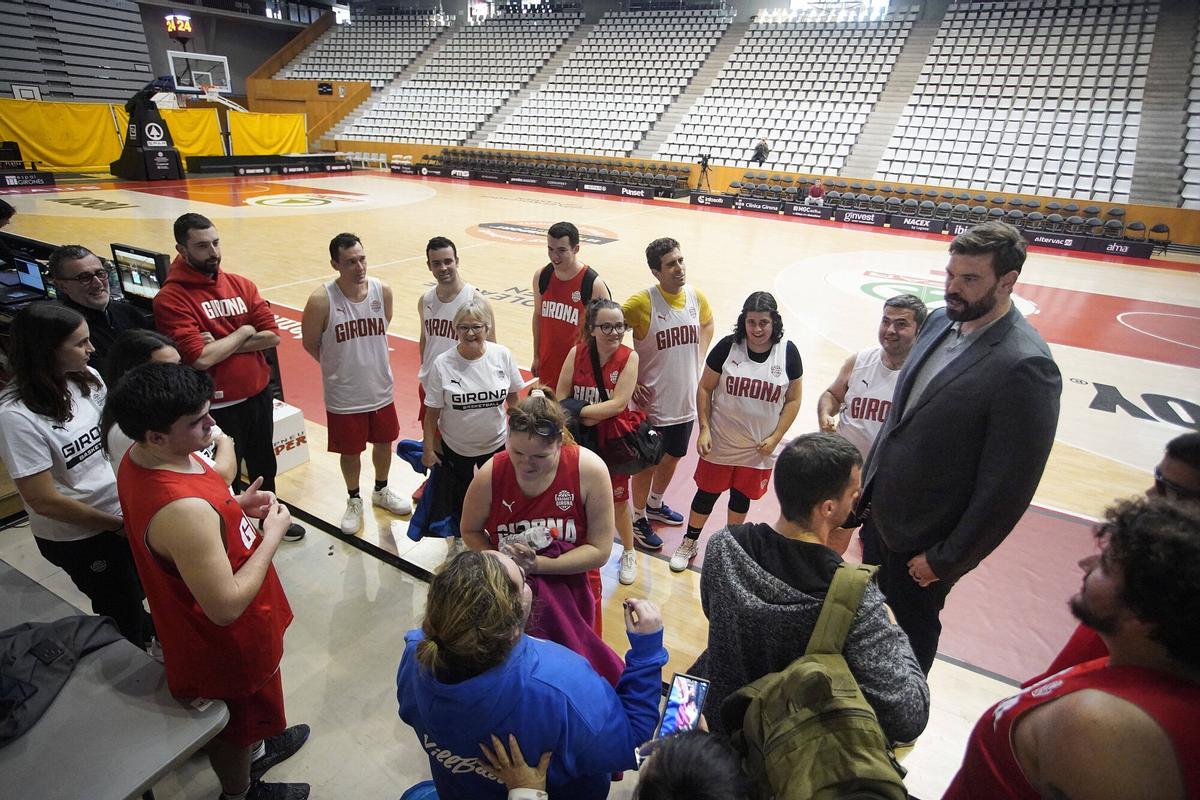 Les imatges de l'entrenament de l'equip del Bàsquet Girona que prepara la Copa Campeones