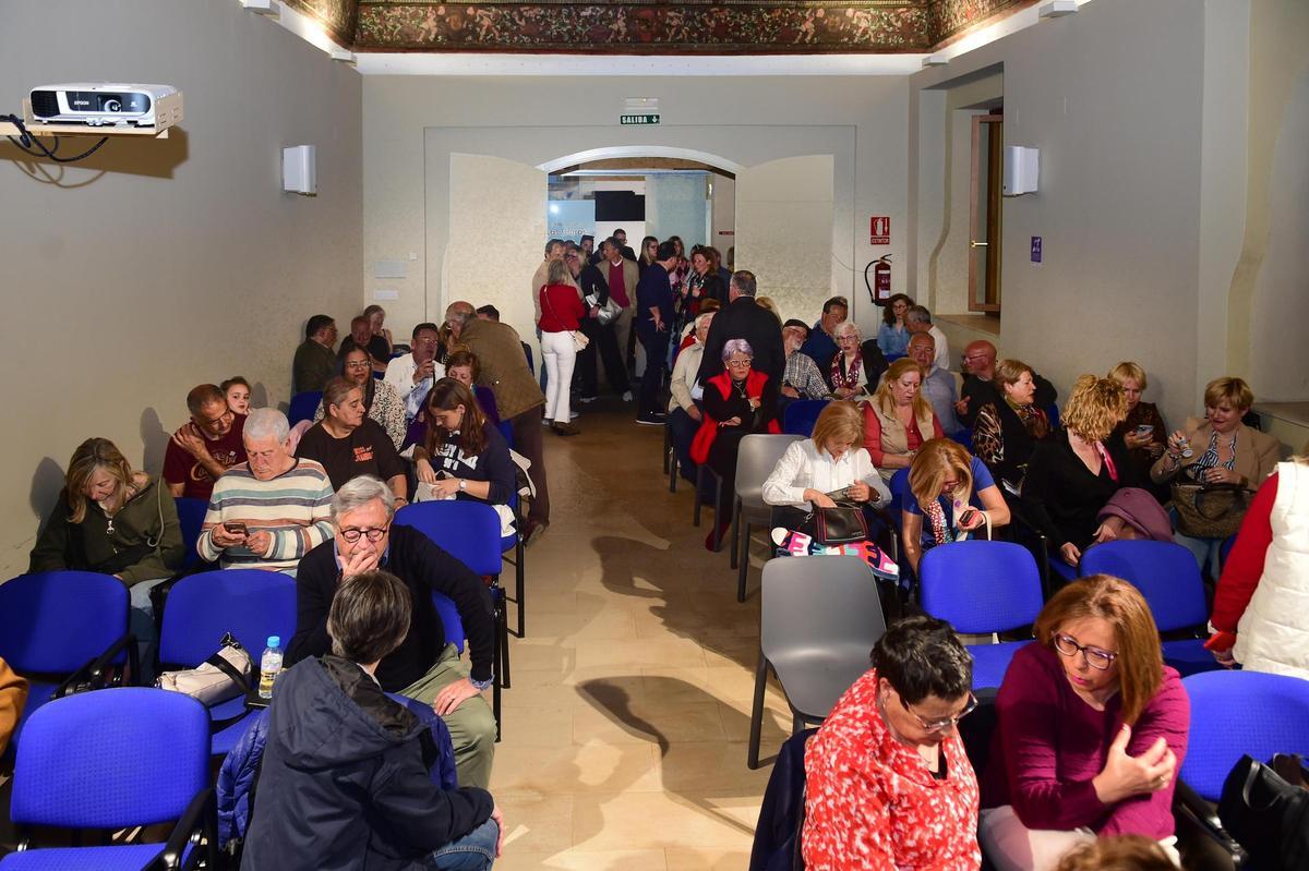 Alfredo Moreno repite por siete votos como secretario general del PSOE de Plasencia