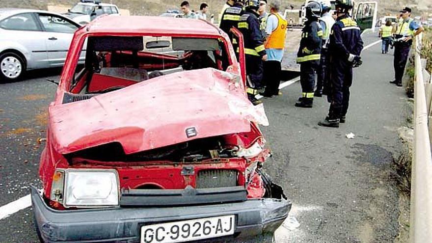 Un conductor ebrio invade la dirección contraria y provoca un accidente múltiple al norte de Gran Canaria