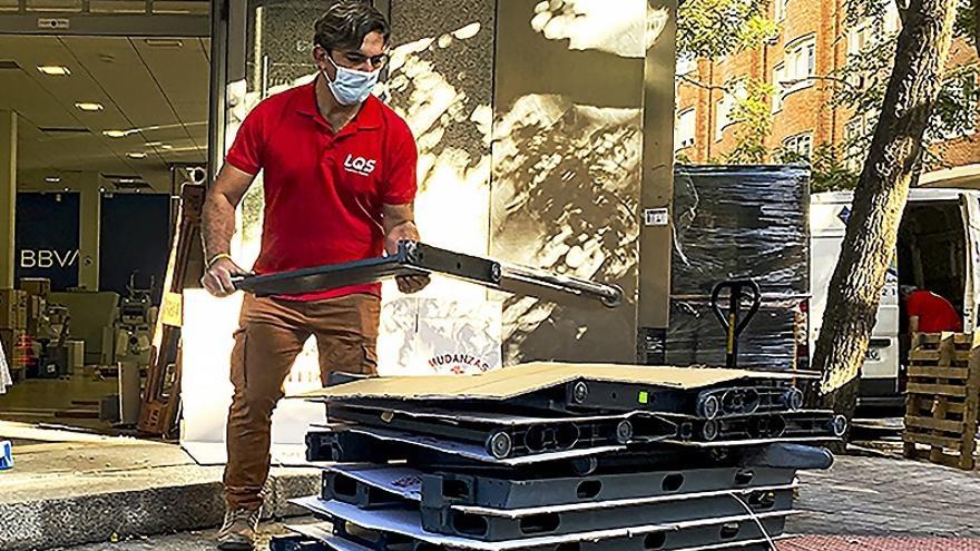 Desde CCOO destacan que si la tasa de pobreza laboral no se disparó en el primer año de pandemia fue por el efecto de los ertes.