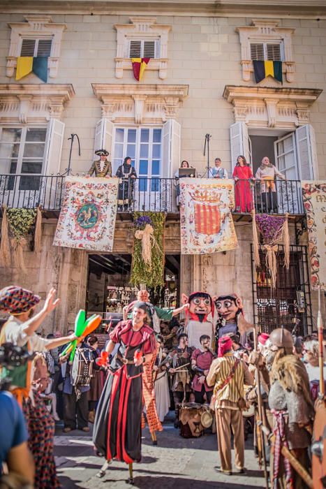 La ciudad acoge durante el fin de semana su tradicional Mercado Medieval con cerca de 300 paradas y múltiples espectáculos