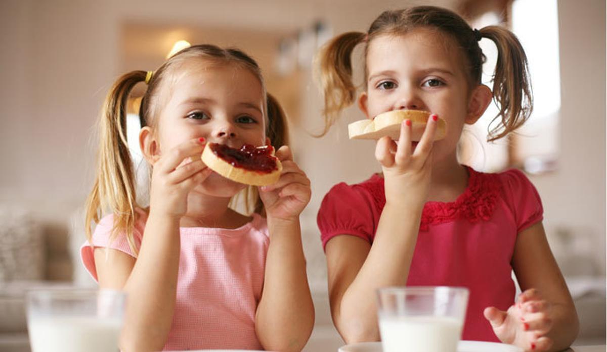 Los errores que cometes al dar de comer a tus hijos
