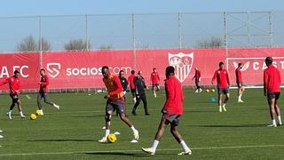 Lamela y Lukebakio regresan a los entrenamientos del Sevilla FC