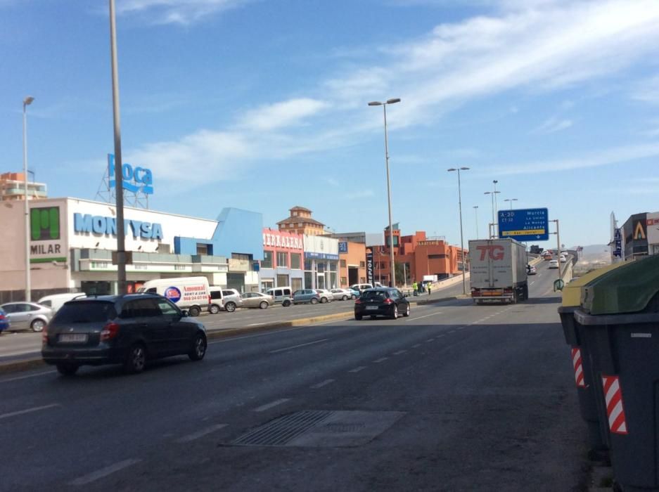 Retenciones tras el cierre del acceso a Cartagena por autovía