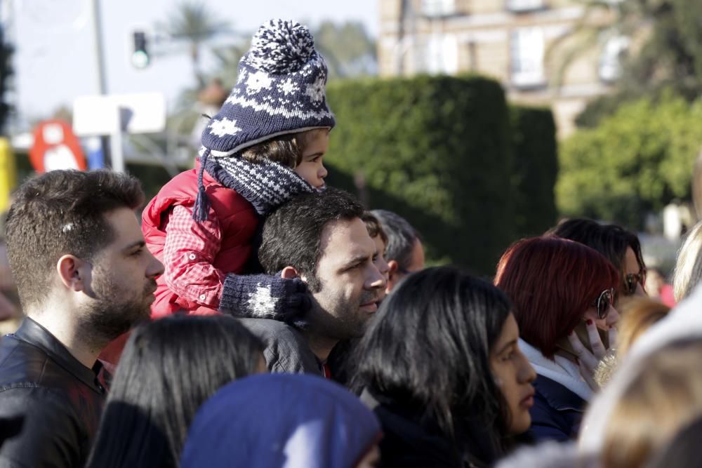 Los Reyes Magos llegan a Murcia repartiendo Roscón