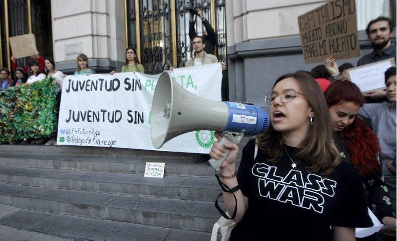 Los jóvenes zaragozanos se suman a la lucha contra el cambio climático