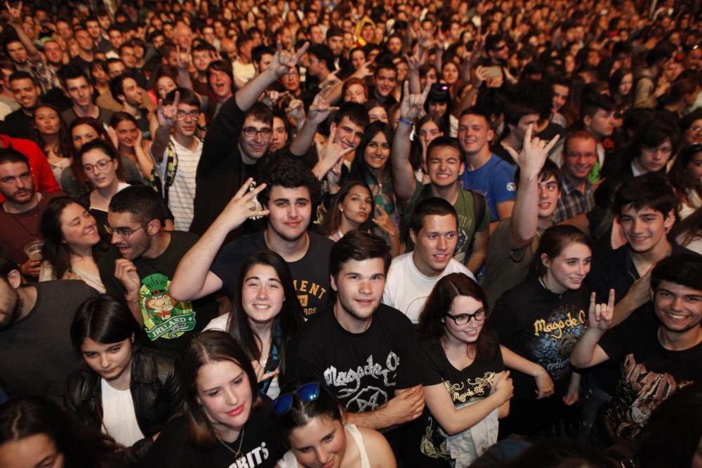 Mägo de Oz durante su concierto en el recinto ferial gijonés.