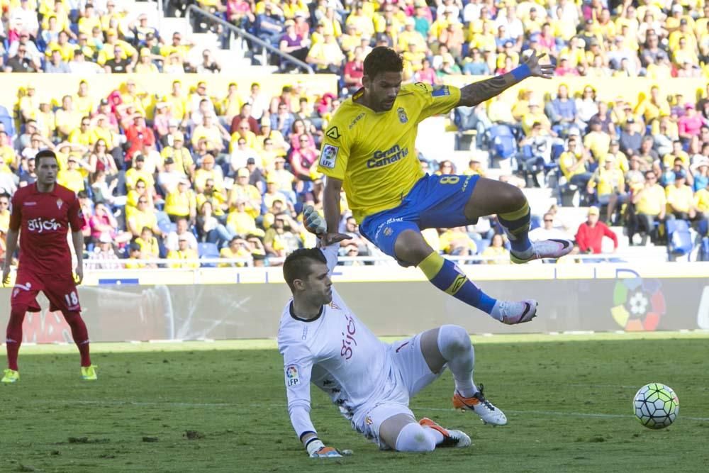 UD Las Palmas 1 - 1 Sporting de Gijón