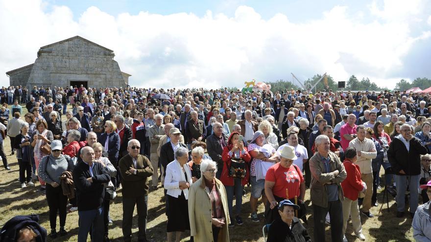 A Virxe do Faro reúne a multitudes