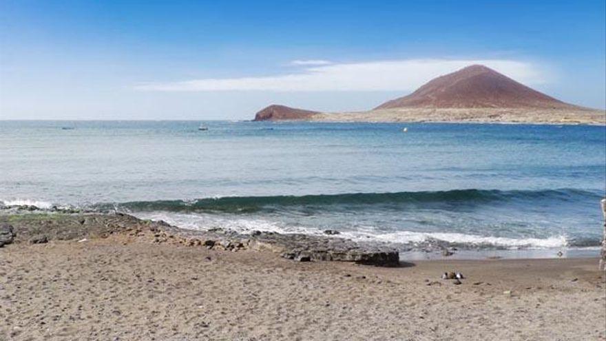 Prohibido el baño en las playas de El Médano y Los Abrigos al hallar bacterias fecales