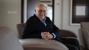 Josep Oliu Creus. Presidente del Banco Sabadell. Entrevista en su despacho en el edificio Sabadell de Diagonal