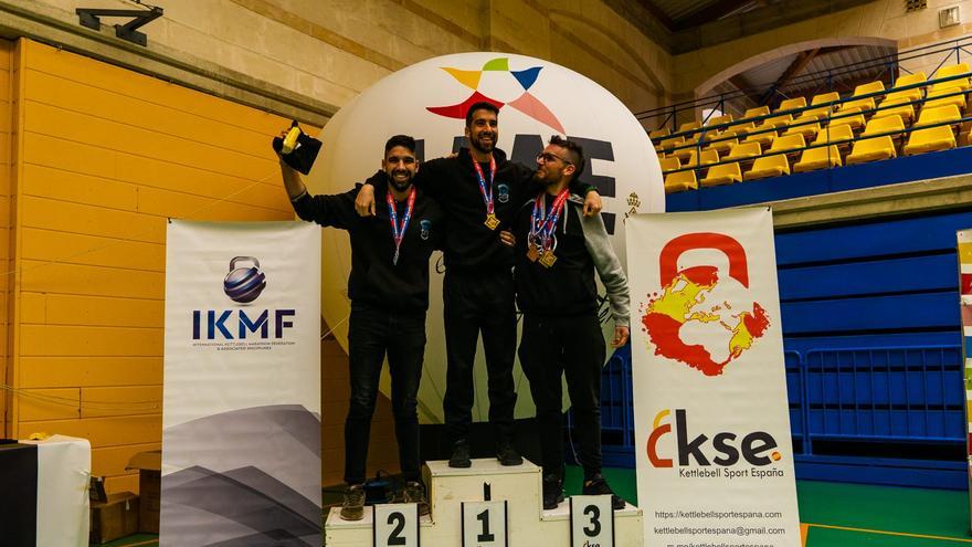 El Kettlebell Club Alicante brilla en el campeonato de España