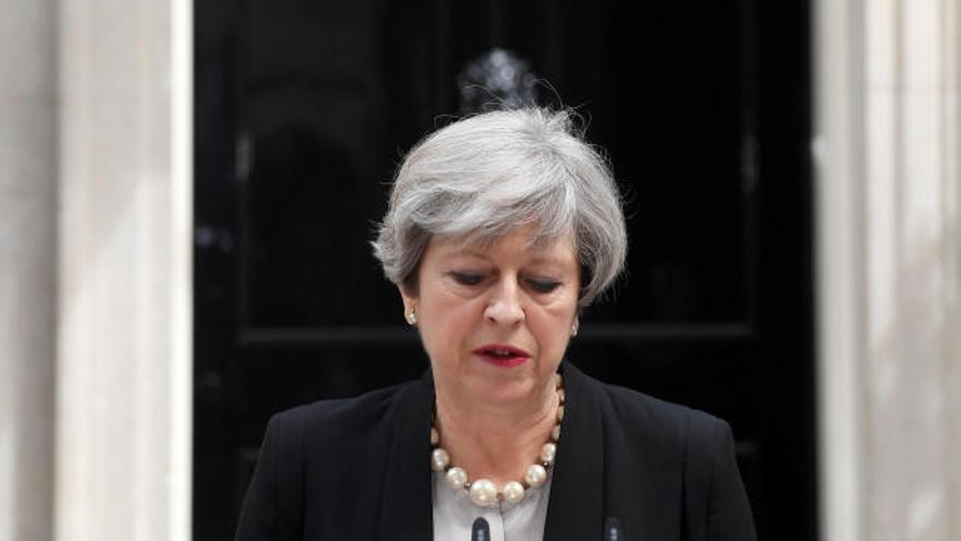 Theresa May: "Este ataque destaca por su cobardía enfermiza"