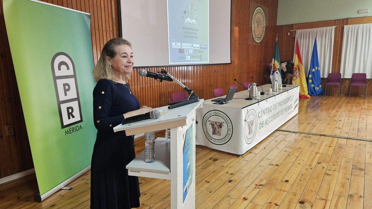 La consejera Mercedes Vaquera durante su intervención en las jornadas docentes.