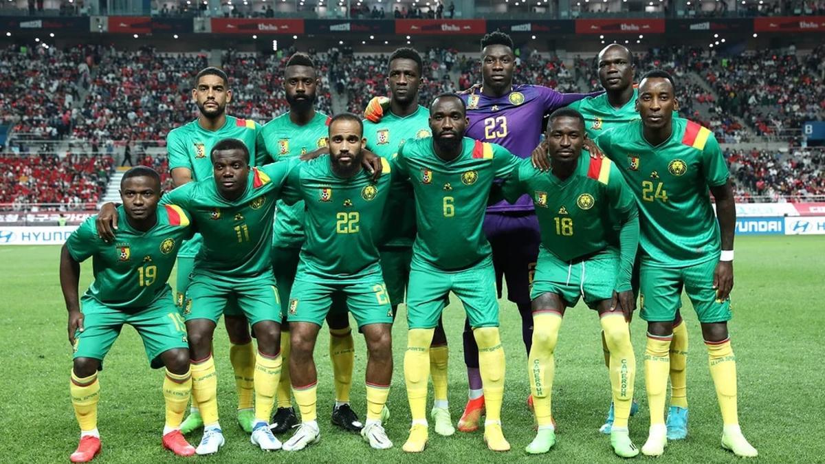 Equipación de la selección de Camerún.