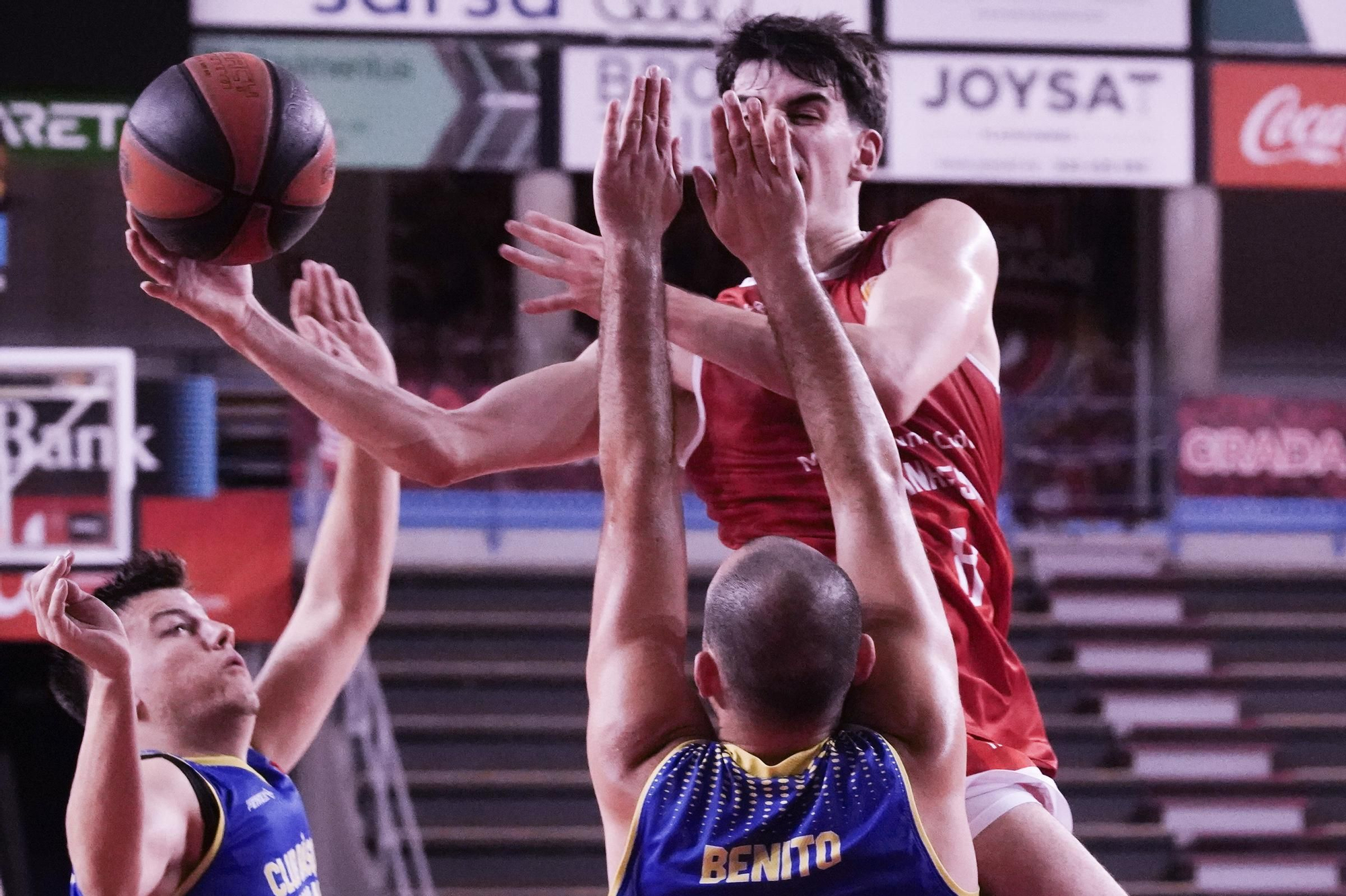 Totes les imatges del Bàsquet Manresa B - Cadí