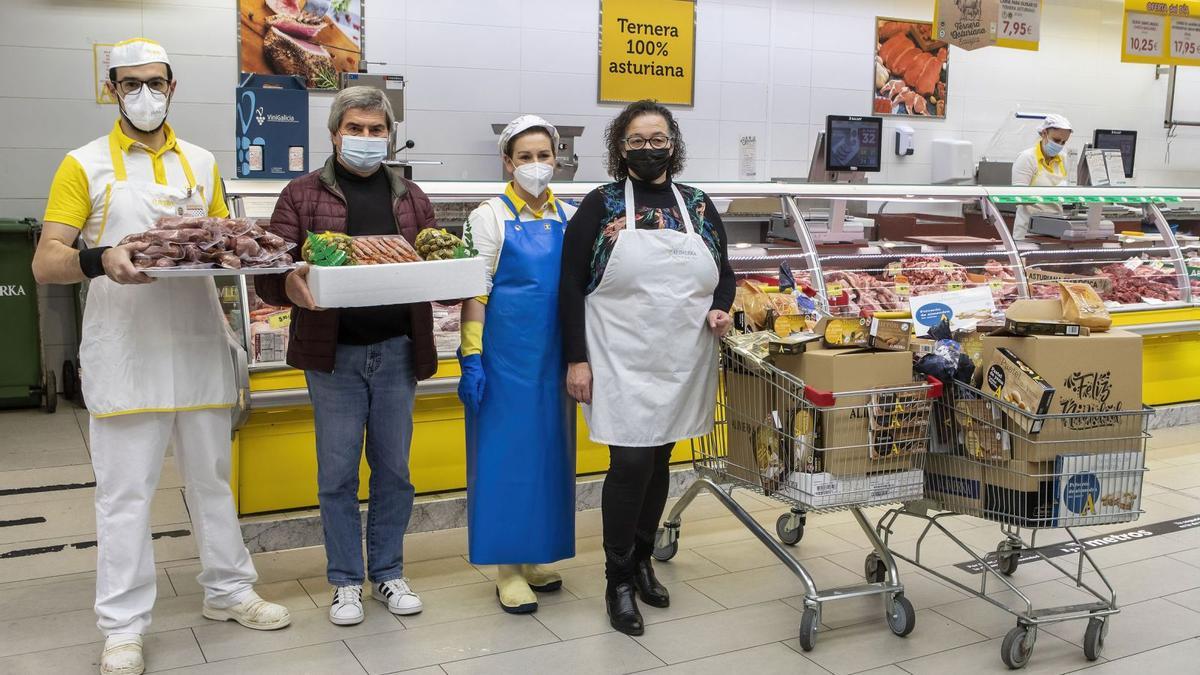 Surtido navideño para entregar a la entidad social.