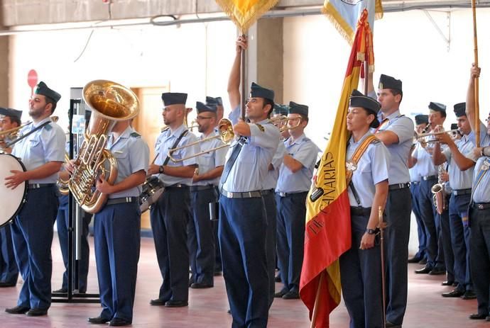 ENTREGA CRUCES BASE AEREA DE GANADO