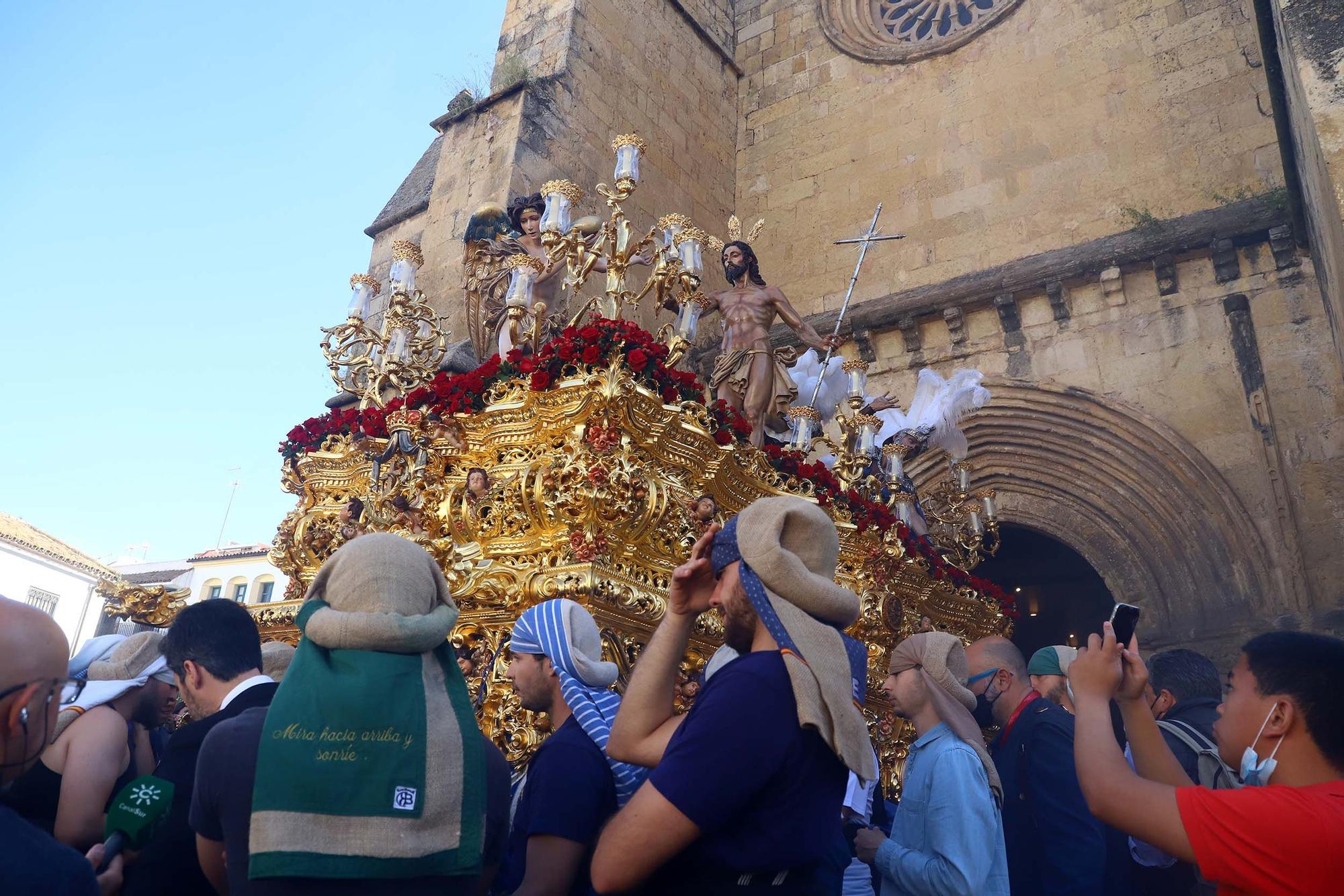 El Resucitado y la Virgen de la Alegría en las calles de Santa Marina