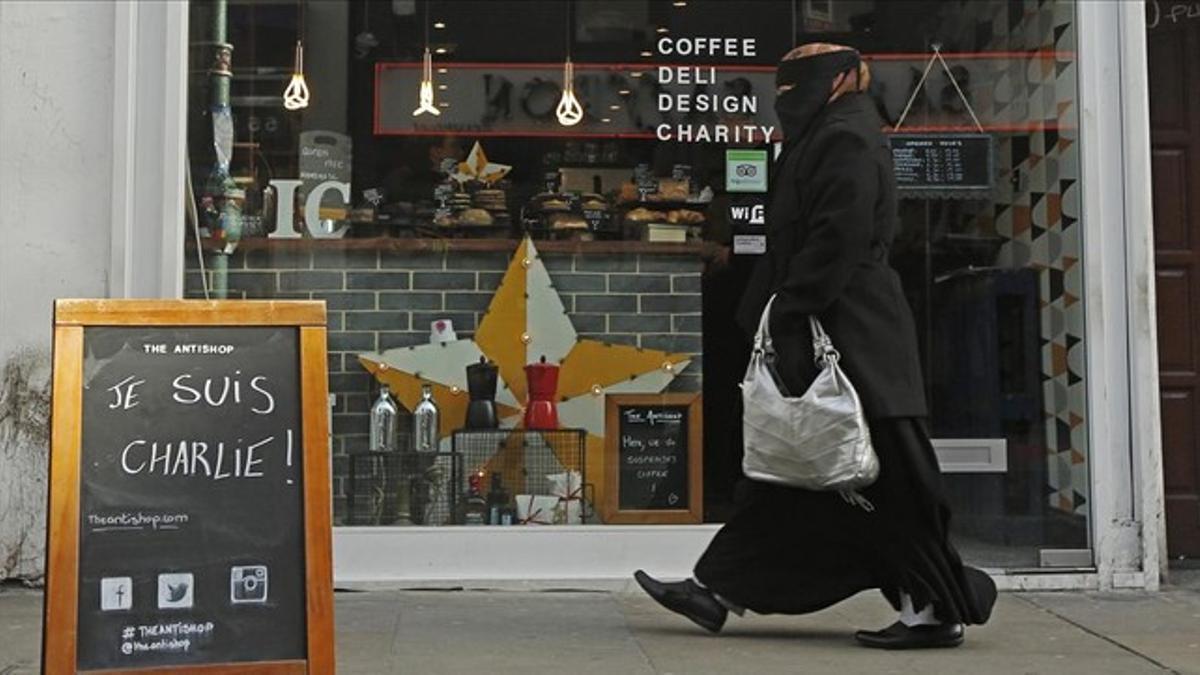 La fachada del café 'The Antishop' el miércoles en Brick Lane, Londres.