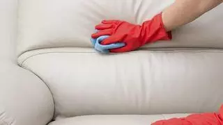 ¿Cómo limpio un sofá? Este es el mejor truco para dejarlo como nuevo