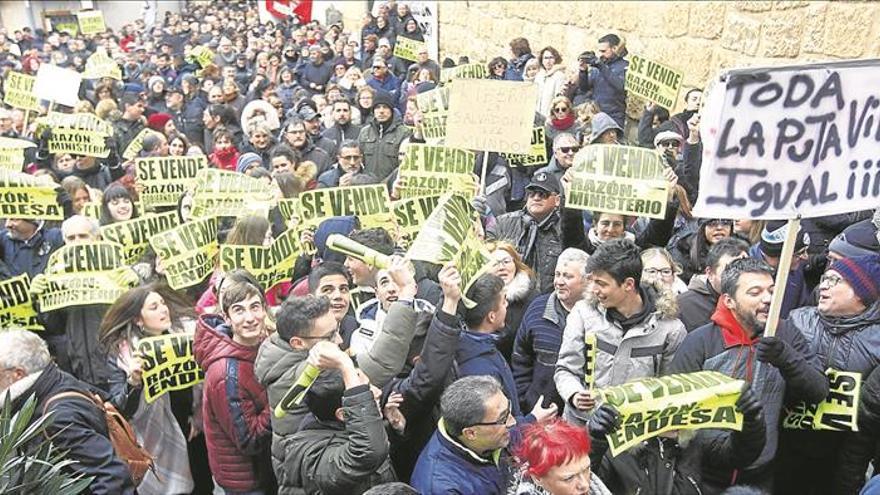 Ribera garantiza que Andorra tendrá futuro sin el carbón