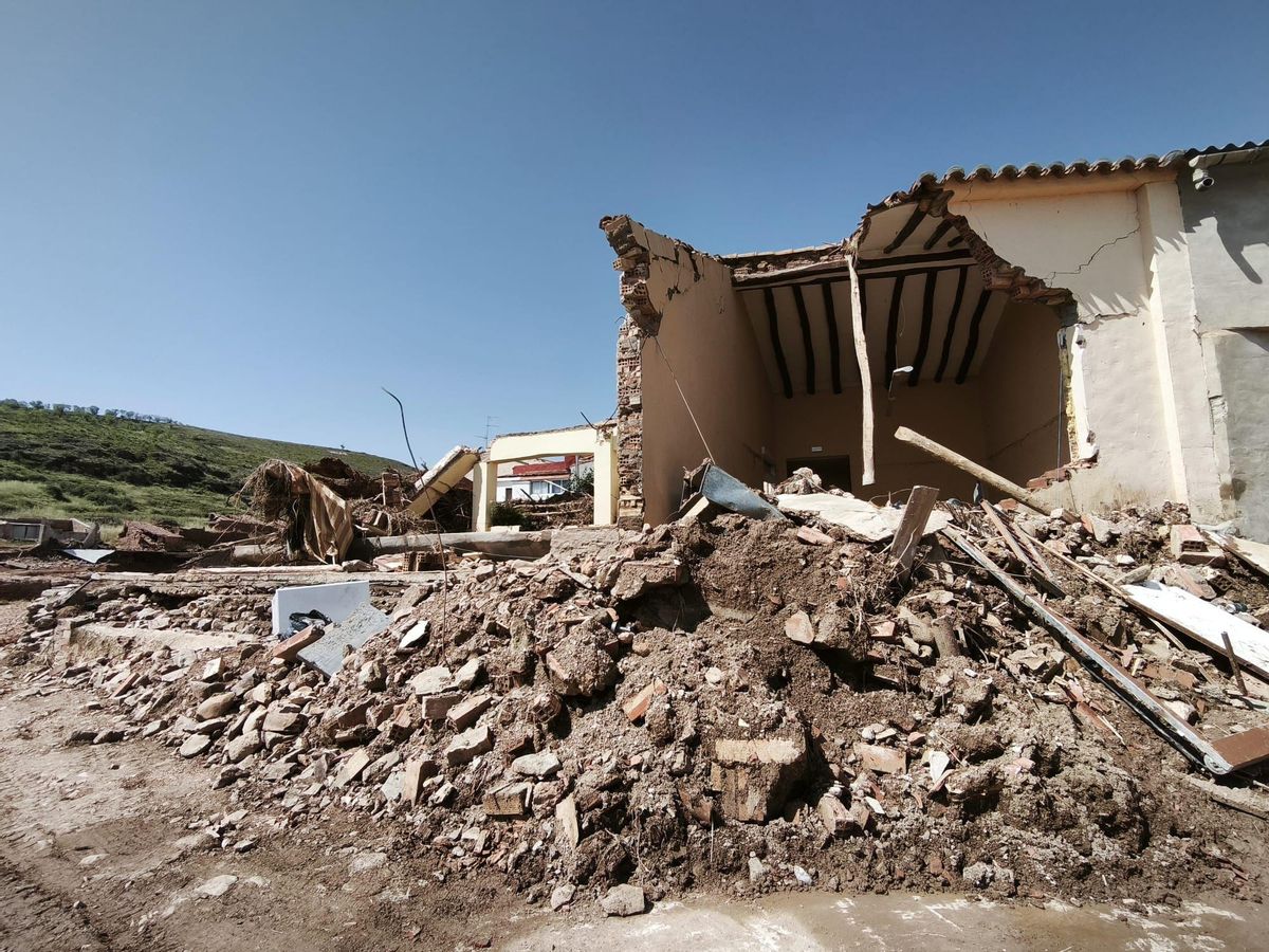 Destrozos provocados por el agua en Villar.