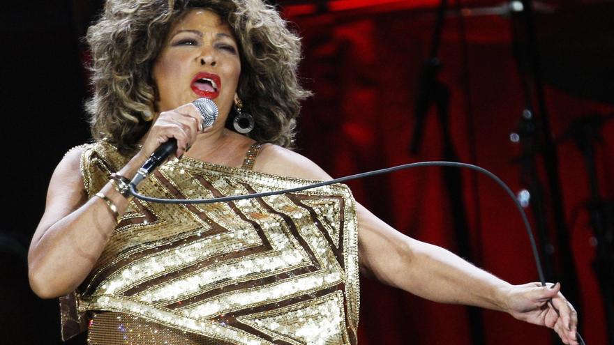 “Icono”, “leyenda”, “estrella”... Aluvión de tributos a Tina Turner