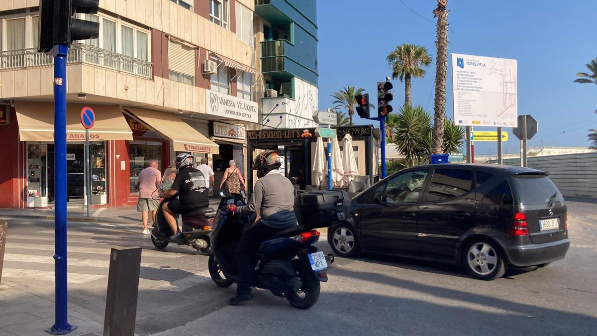 Nuevo semáforo al principio de la calle Ramón y Cajal para dar paso a los peatones