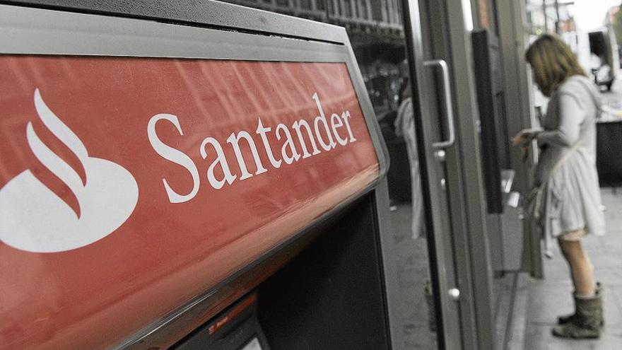 67 oficinas del Santander en la región cumplen los criterios de cierre