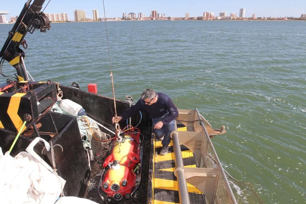 Oficiales de la OTAN comprueban el potencial de los sistemas de detección submarina de la UPCT en el Mar Menor