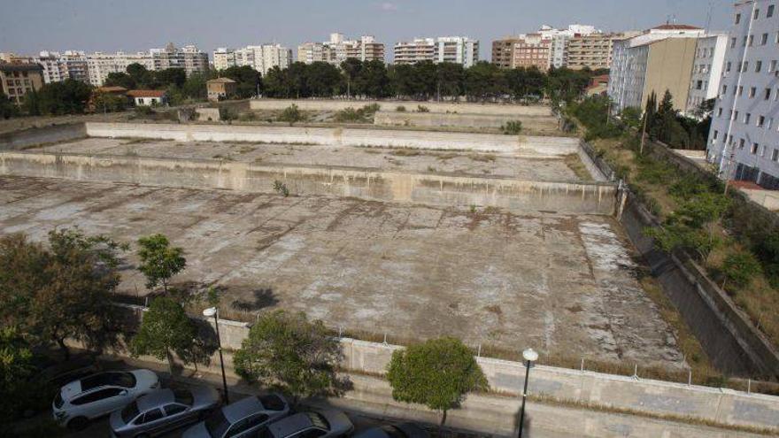 Belloch sopesa vender suelo junto al parque Pignatelli para viviendas