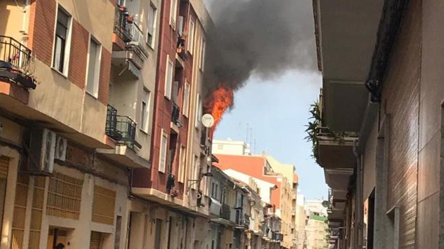 Incendio en una vivienda en Algemesí