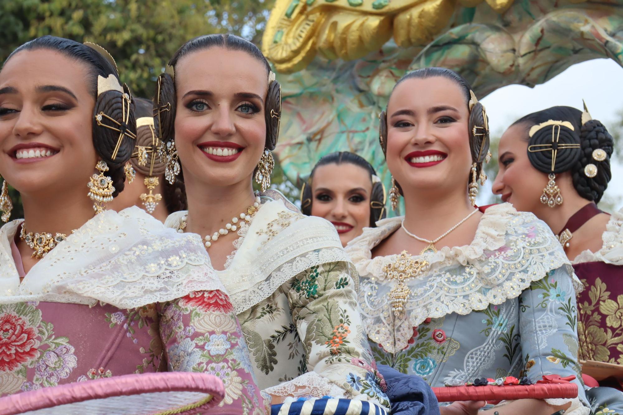 La Batalla de Flores de las candidatas a Falleras Mayores de València