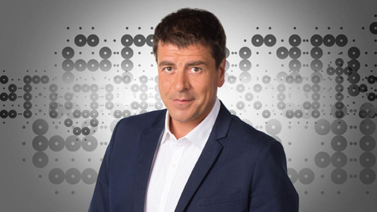 Espertac Peran, nou director i presentador d’Enganxats (TV3). Espertac Peran, nou director i presentador d’Enganxats (TV3).