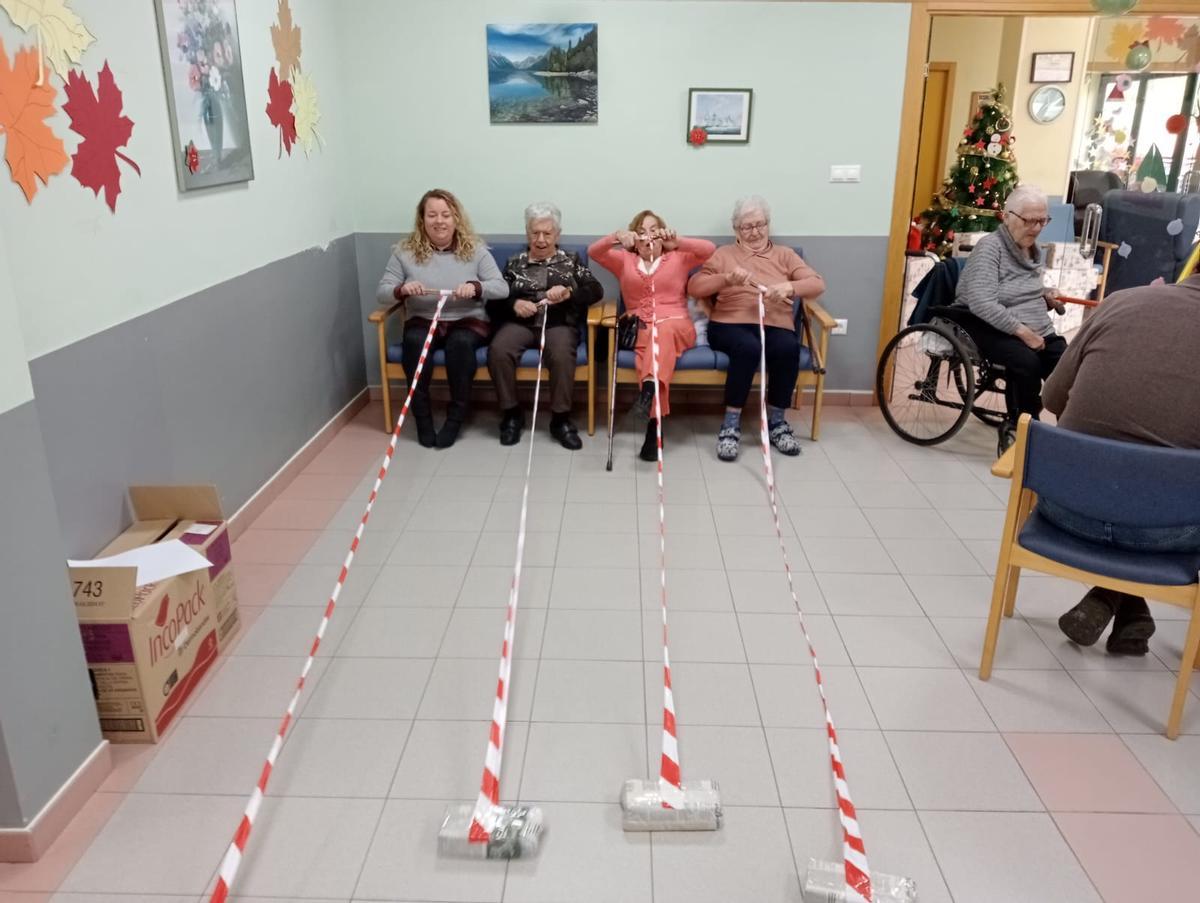 EN IMÁGENES: Así son las actividades de ocio en el centro de mayores de Salas.