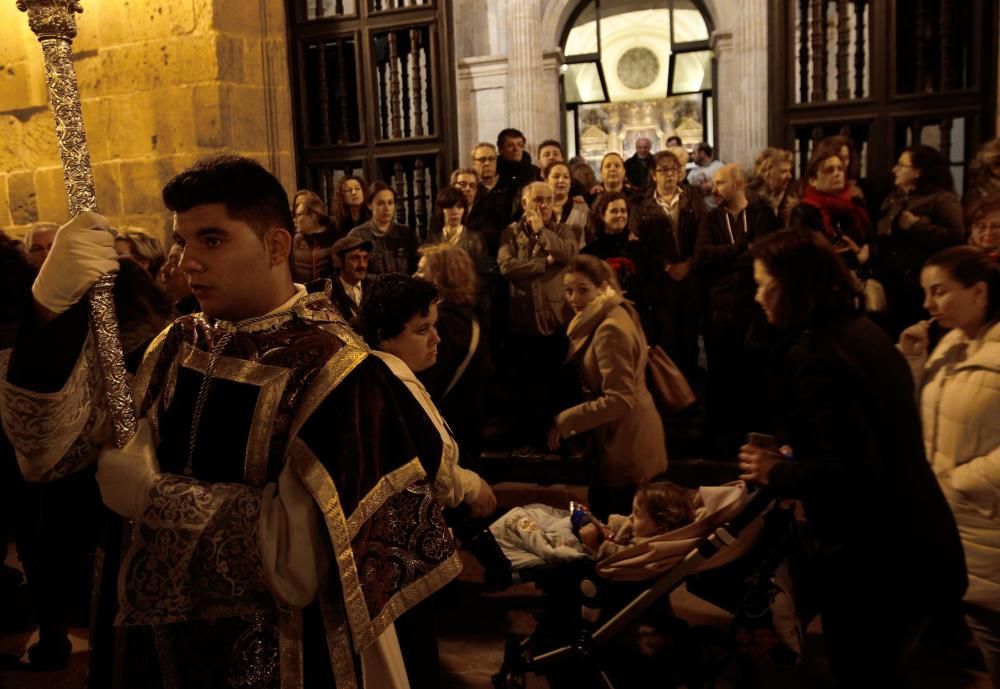 Procesión de la Hermandad de los Estudiantes de Oviedo