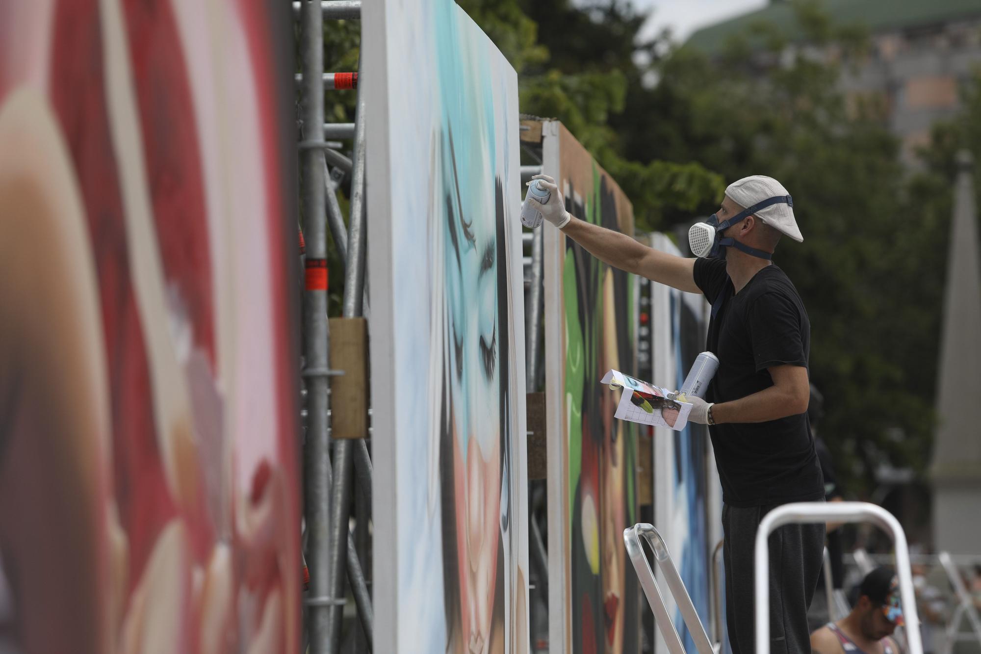 Los mejores grafiteros españoles del momento pulverizan su arte en Avilés